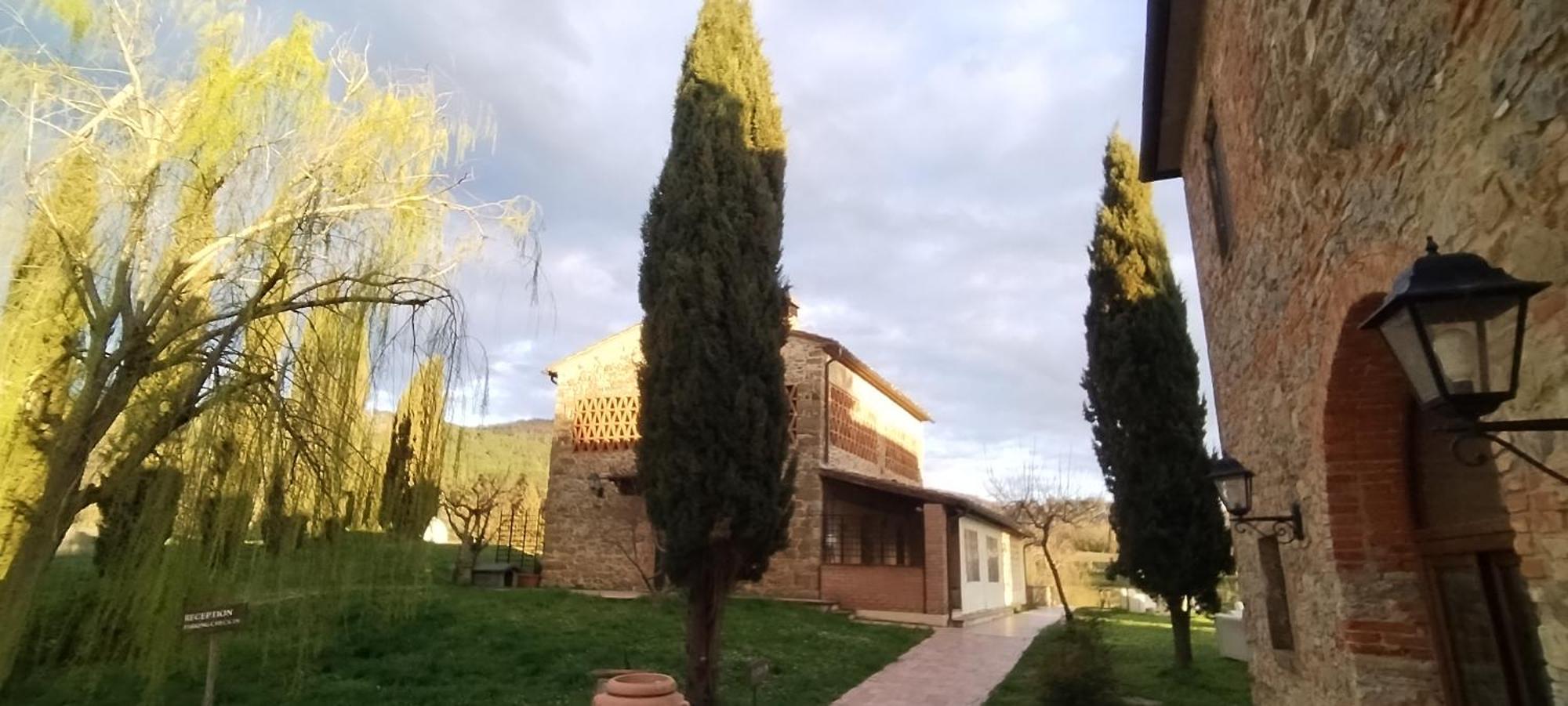 I Salici Agriturismo Badia Agnano Eksteriør billede